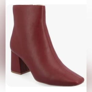 Journee Collection Women's Haylinn Booties NEW 😍